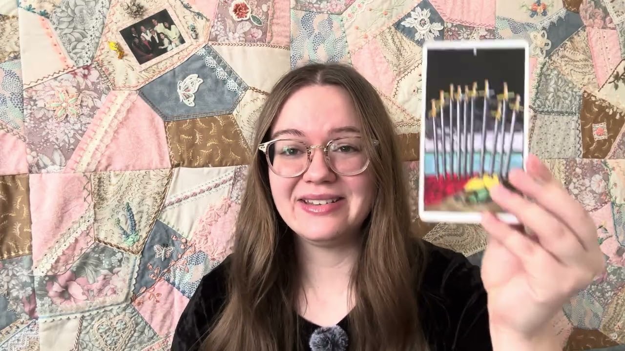 Ваша жизнь вот-вот начнётся, но сначала вам нужно избавиться от своего безумного прошлого, чтобы ...