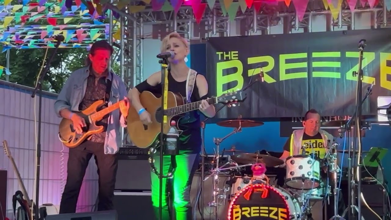 Diana Neema / The Breeze - Your Voice live @ Innenhof 1855 Olten