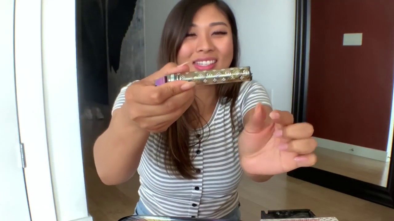 Merrica Tries her first Designer GLASS BLUNT!