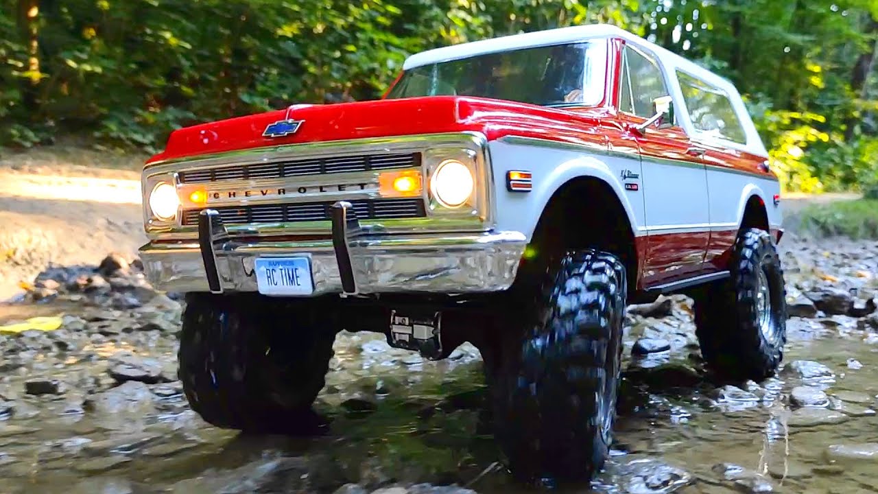 RC crawler 1/10 scale Traxxas TRX-4 Chevrolet K5 Blazer 1969 Chevy TRX4 trail run off road adventure