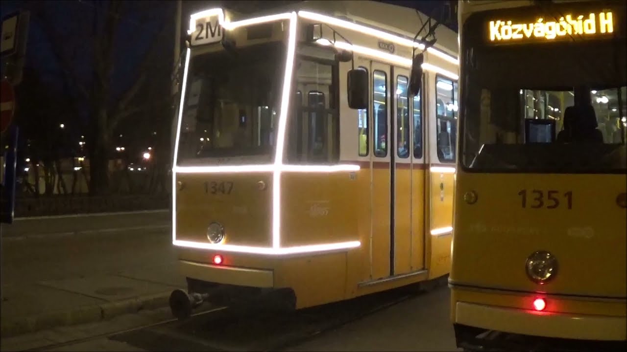 2021.12.22. 2-2M villamos, Jászai Mari tér, + fényvillamos, UV, KCSV7. A végén Combino villamos.