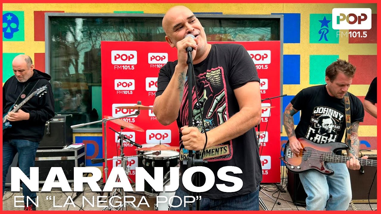 #LaNegraPop - ¡@NARANJOS  tocando en vivo en la esquina de la radio!
