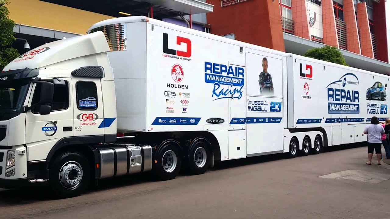 Darwin Super Cars Race, carrying trucks show time!
