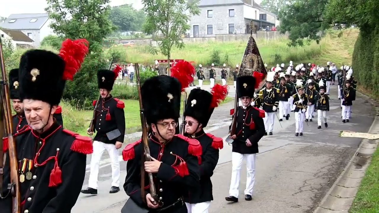 Marche Royale Saint Pierre Villers-Deux-Églises 2024 : Procession, remise des Drapeaux, feu de file