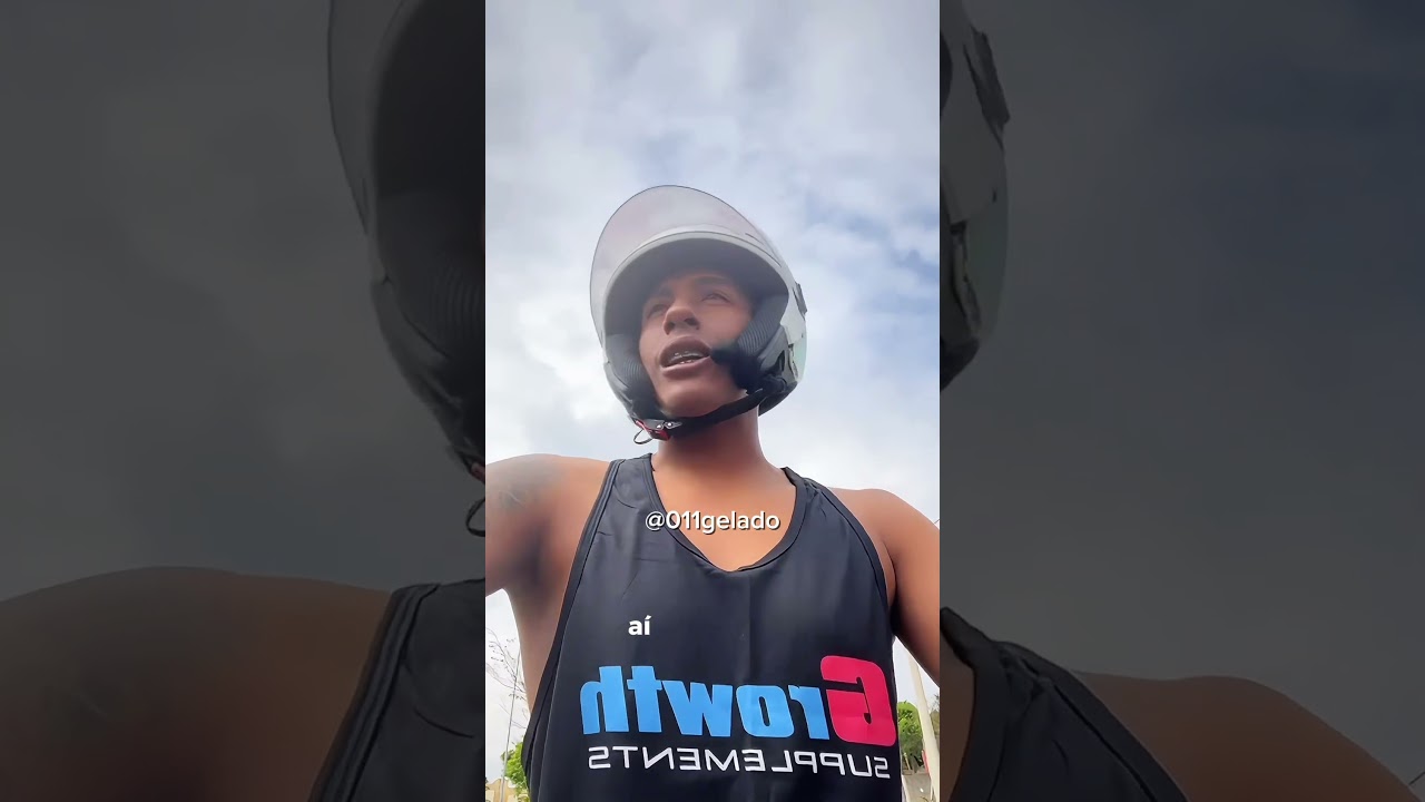 Uber Moto cancelou a corrida pra ir treinar na academia da praça😂💪 