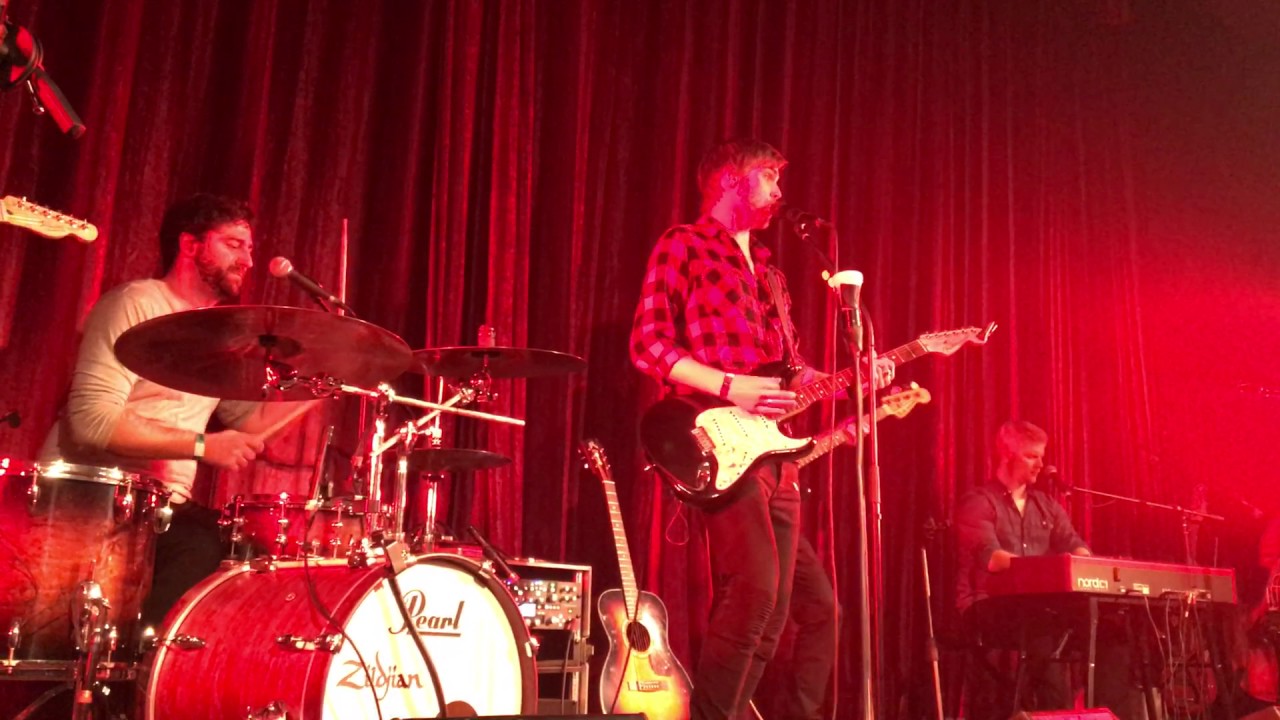 Fabian Kronbach feat. Sebi Wagner (Kasalla) - Wovun dr&auml;ums do Naachs