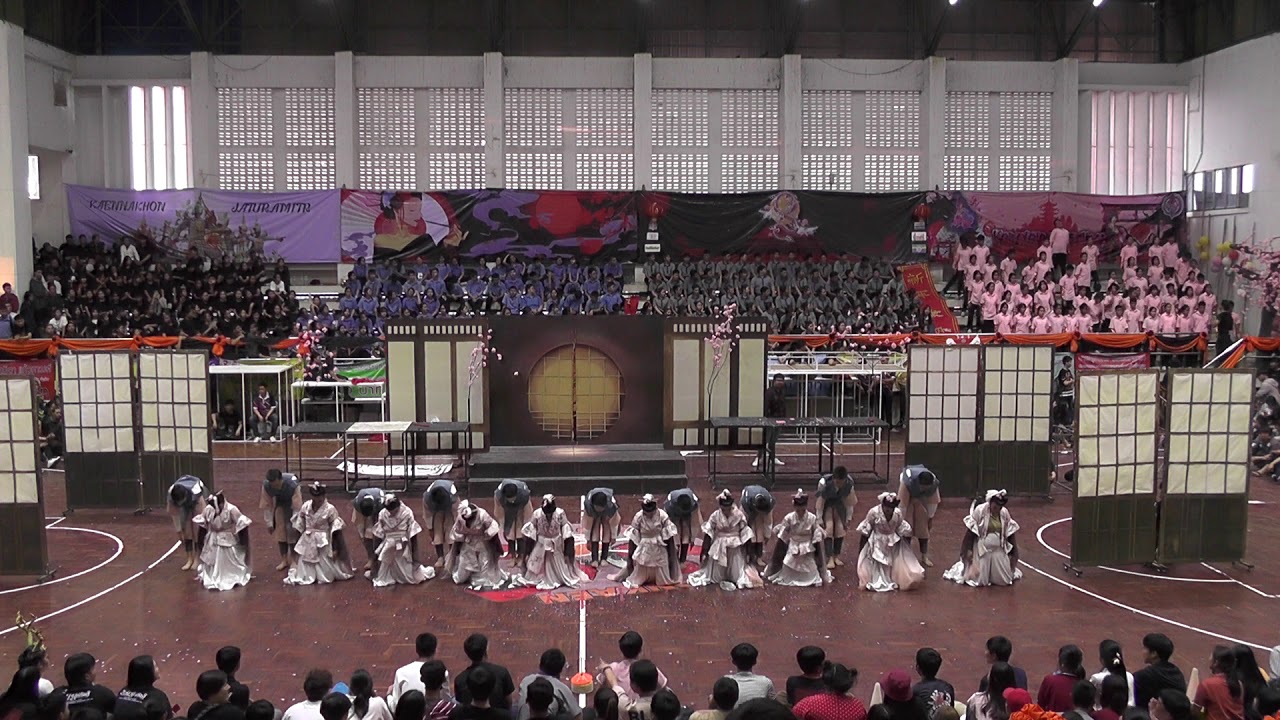 การแสดงโชว์ศักยภาพกองเชียร์และผู้นำเชียร์ รร.กัลยาณวัตร @จตุรมิตรเกมส์ ครั้งที่ 13