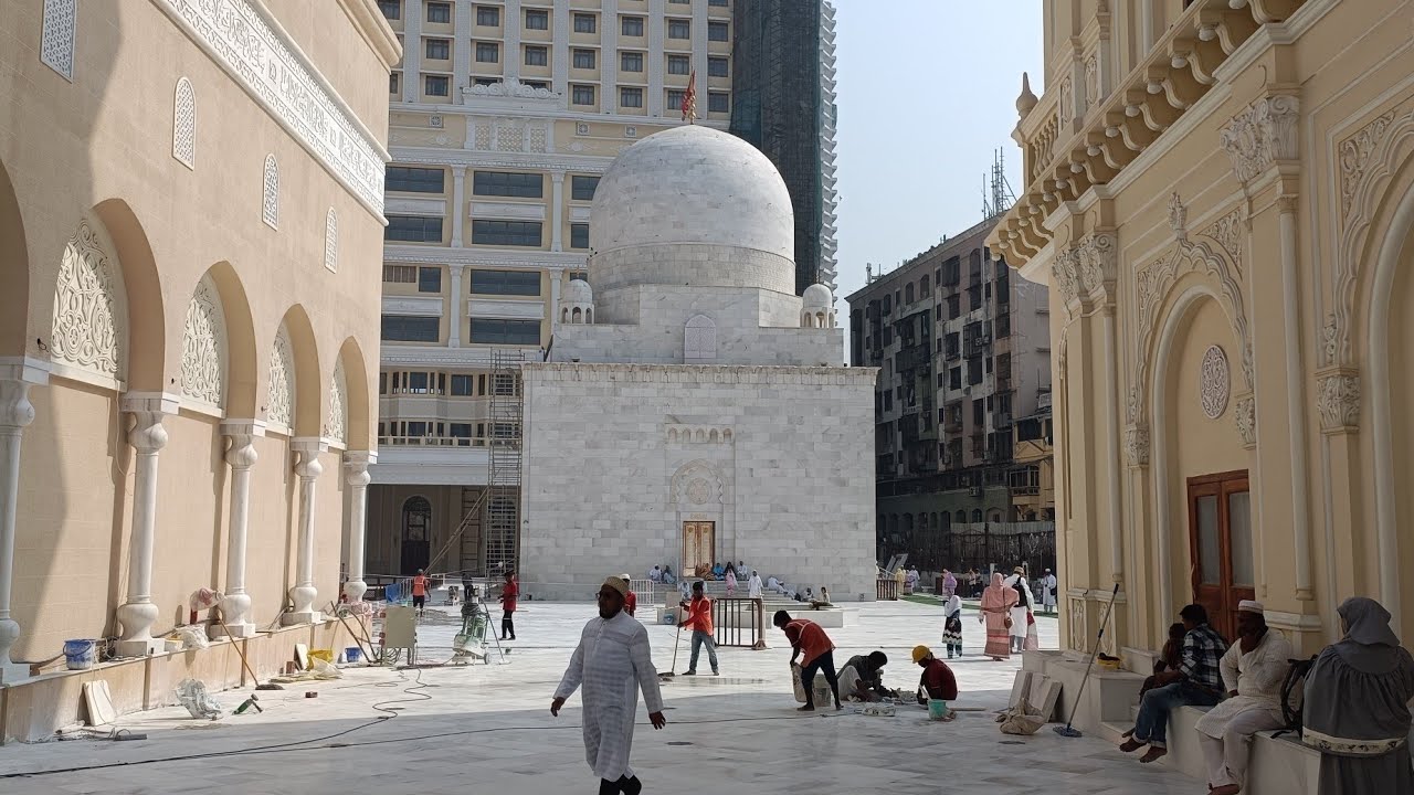 Raudat Tahera & Gurratul Masajid - Mumbai, Maharashtra, India