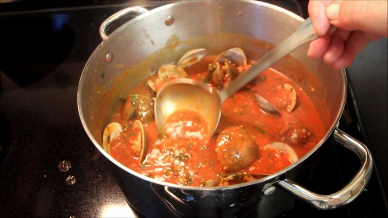 Italian Linguini With Red Clam Sauce