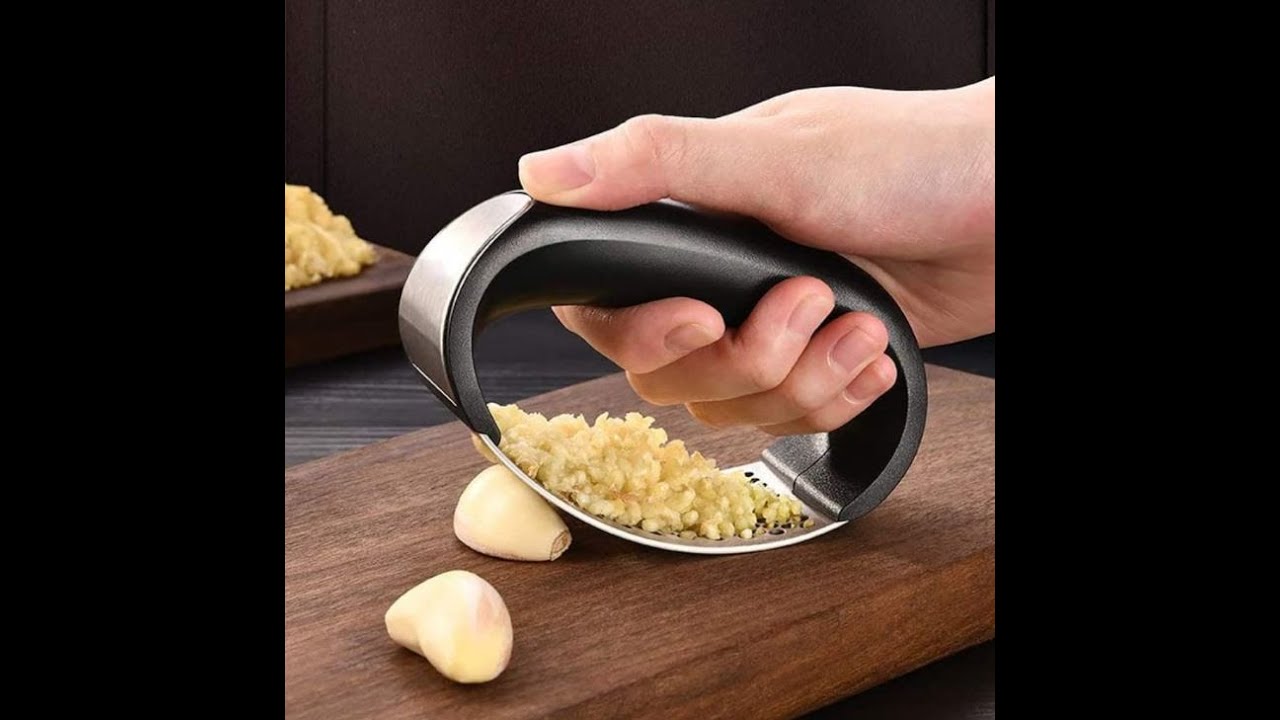 Diese Knoblauchpresse darf in keinem Haushalt fehlen!