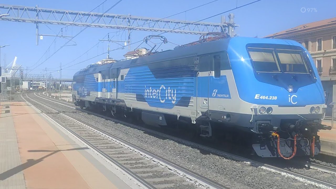 Treni mattutini alla stazione di Pescara Porta Nuova