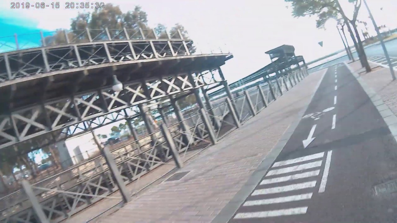 Carri-Bici, avda. Alemania-Italia, paseo de la Ría, en Huelva.