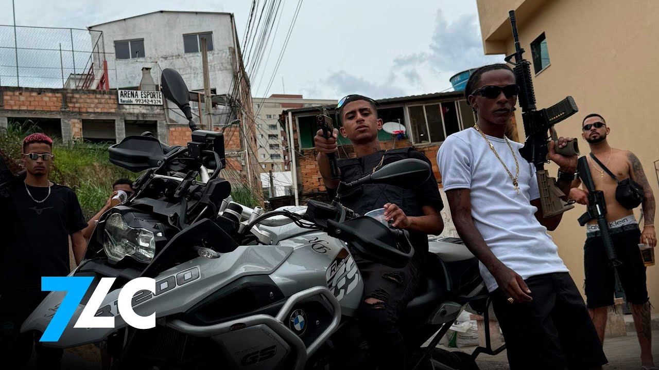 Glock de roupa - Titi - Mc Valtin (Yuhn) (Clipe Oficial)