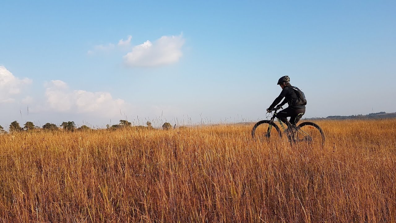Explore Amlarem on a mountain bike