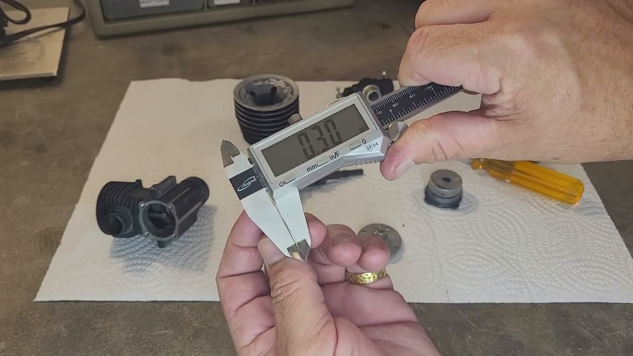 Давайте взглянем на внедорожный багги OS Max VZB V-Spec .21 Nitro с двигателем OS Speed ​​Tuned в...