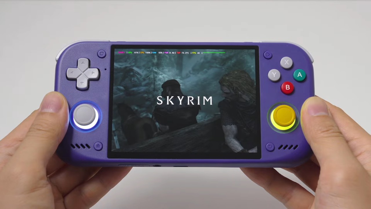 Retroid Pocket Nova, PC, The Elder Scrolls V: Skyrim tested