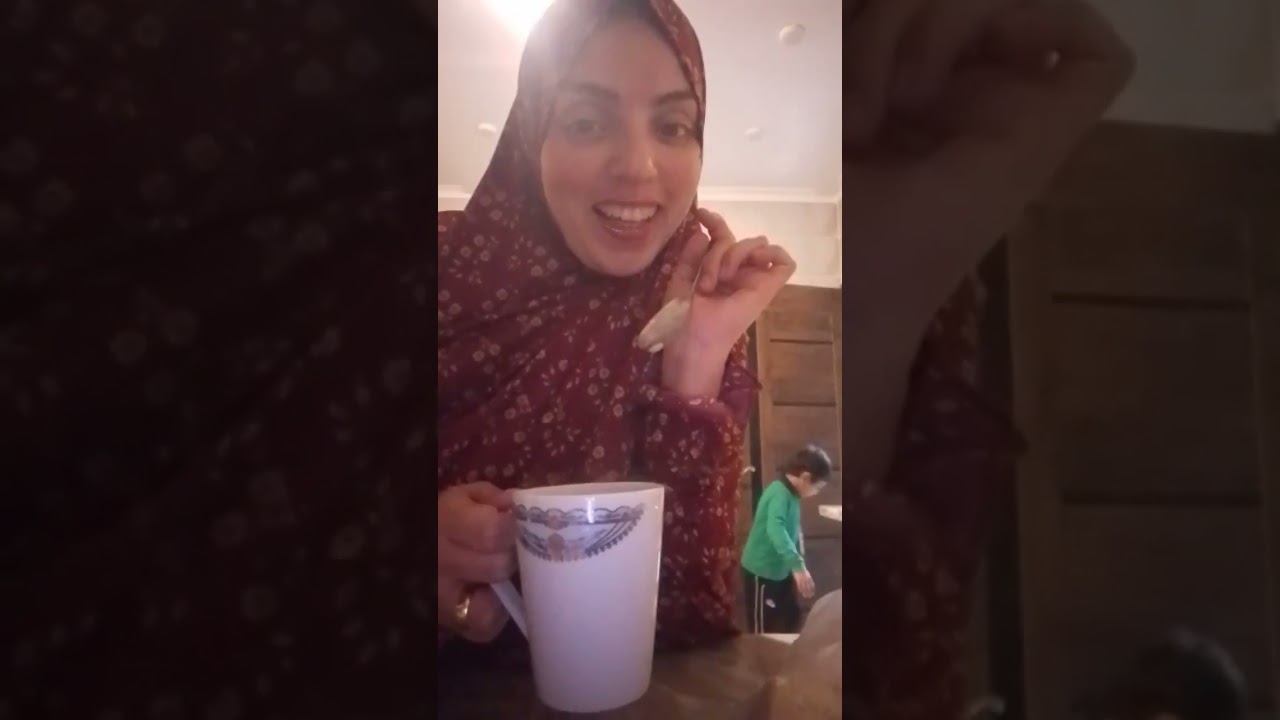 قومى يا بت اعملى مج نسكافيه روقى على نفسك