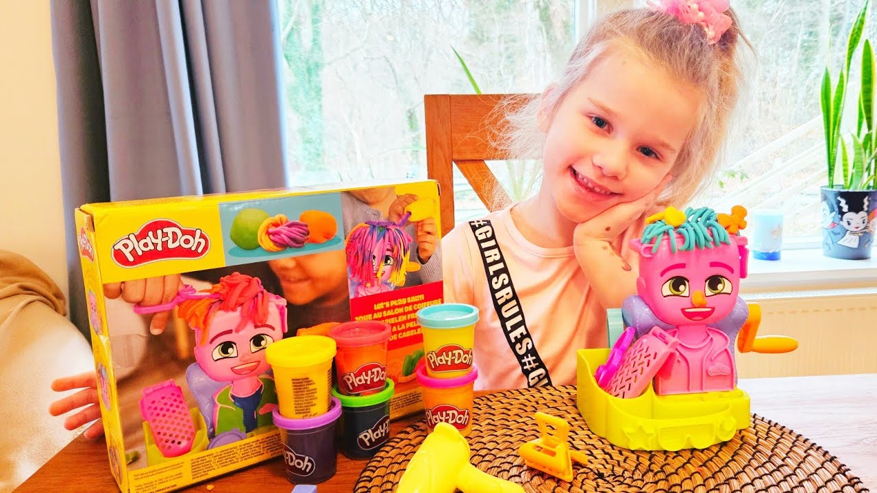 СЮРПРИЗ! Лилли открывает ПОСЫЛКУ с Play-Doh Салон Красоты| Сумасшедшие Причёски!😍
