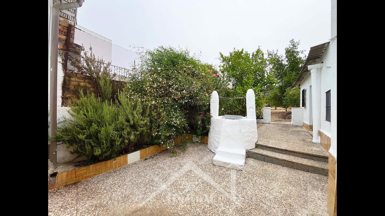 VENDIDA. CASA RURAL CON PATIO ANDALUZ Y AMPLIO CORRAL en Castilblanco de los Arroyos (Sevilla)