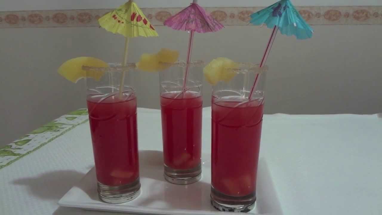 Cocktail analcolico all'ananas