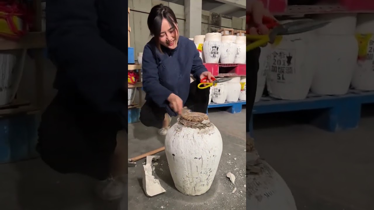 Authentic Shaoxing Yellow Wine &ndash; 22lb Traditional Huangjiu Jar 🍶 Rich & Mellow Taste!