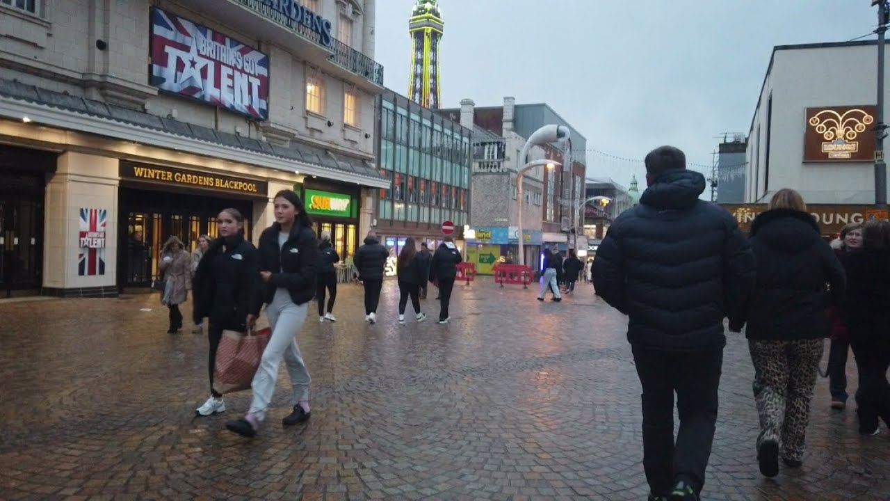 blackpool saturday late afternoon walkabout,  few ppl about., BGT  in town even got on the beach