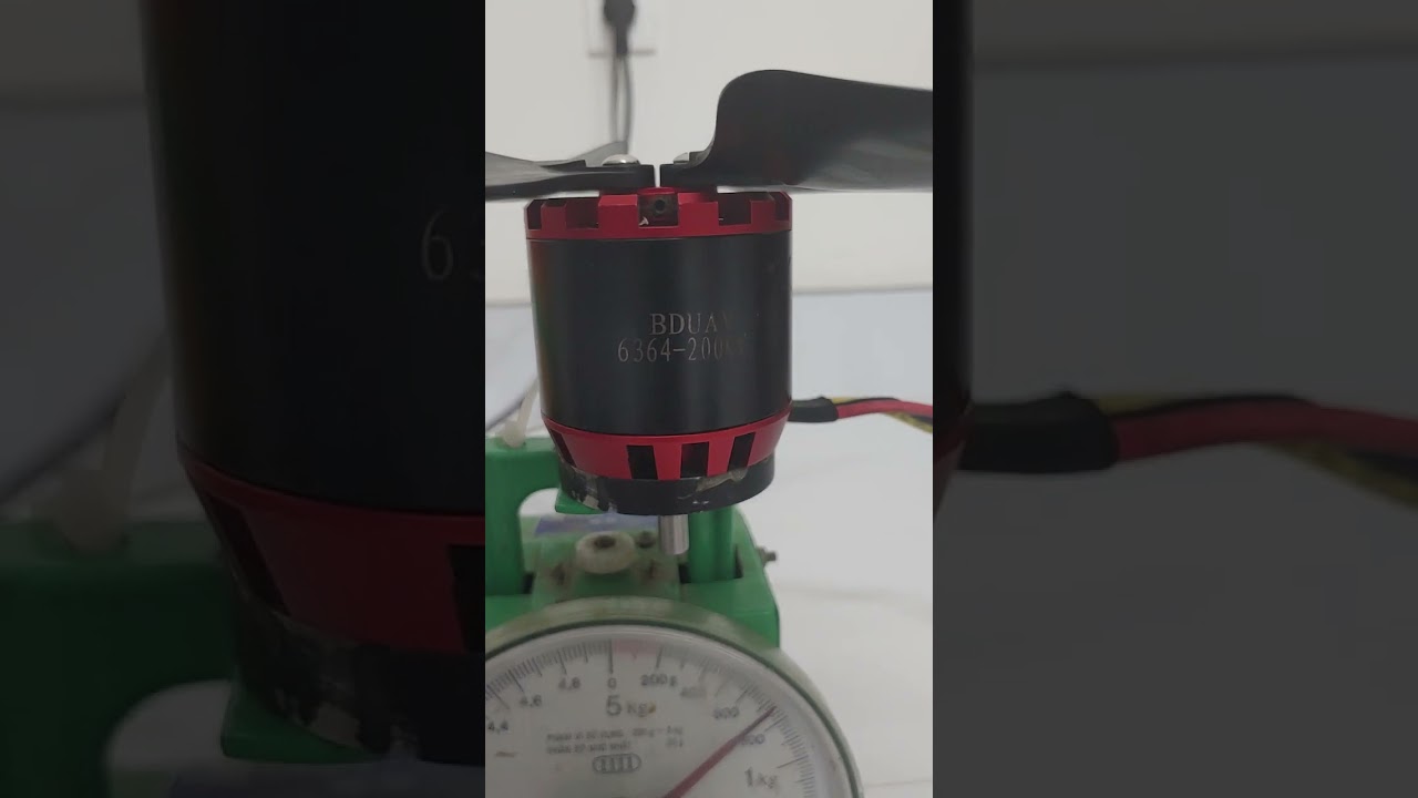 Thrust test motor 6364 200kv , propeller 2170 x4 , lipo 6s