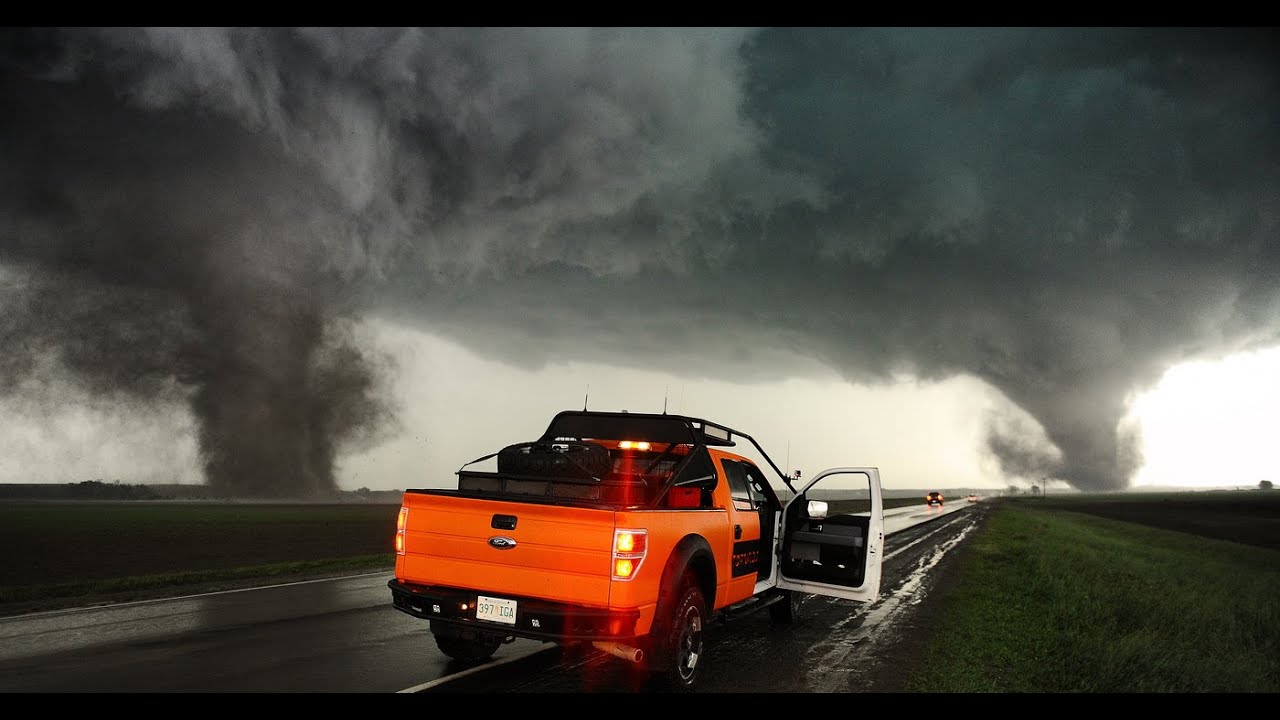 Twin tornadoes - Uncut gopro footage from Pilger, Nebraska