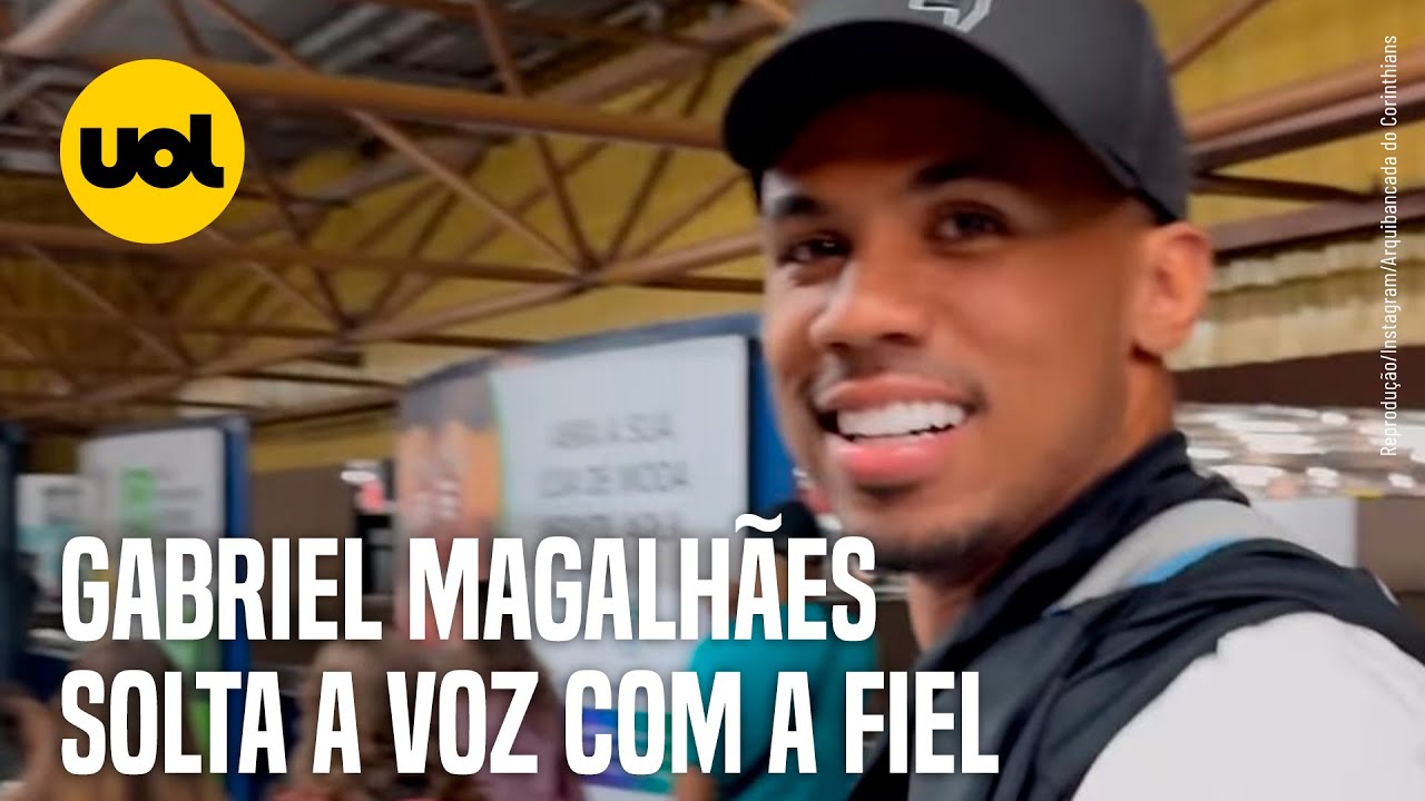 GABRIEL MAGALHÃES VAI A JOGO DO CORINTHIANS DE METRÔ E CANTA COM TORCEDORES