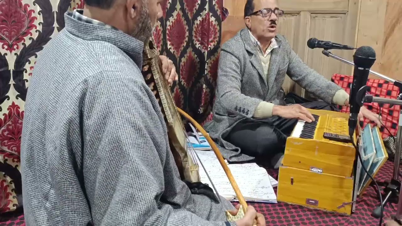 MAFIL 🍁 HUMHAMA 🏵️ .🌵SINGER🌵.BASHIR.🌴AHMID 🌻 KHAN. WATCHE