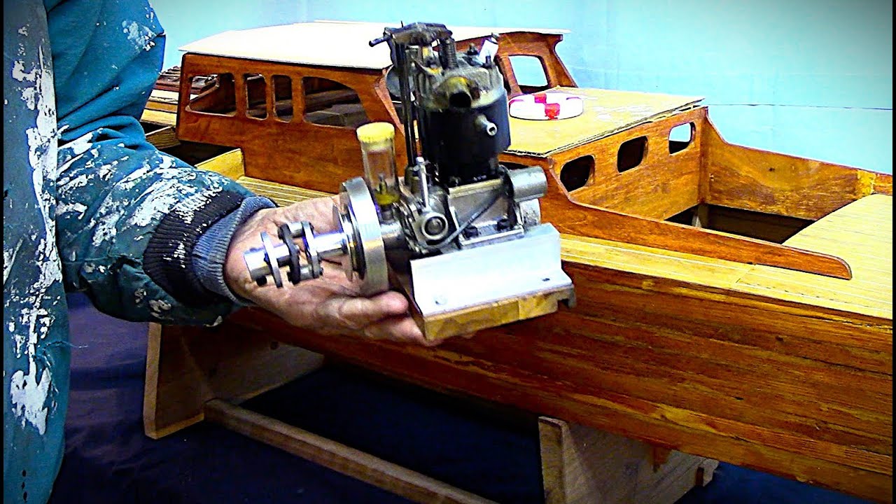 Runing vintage British Ganett 4 stroke model Boat engine