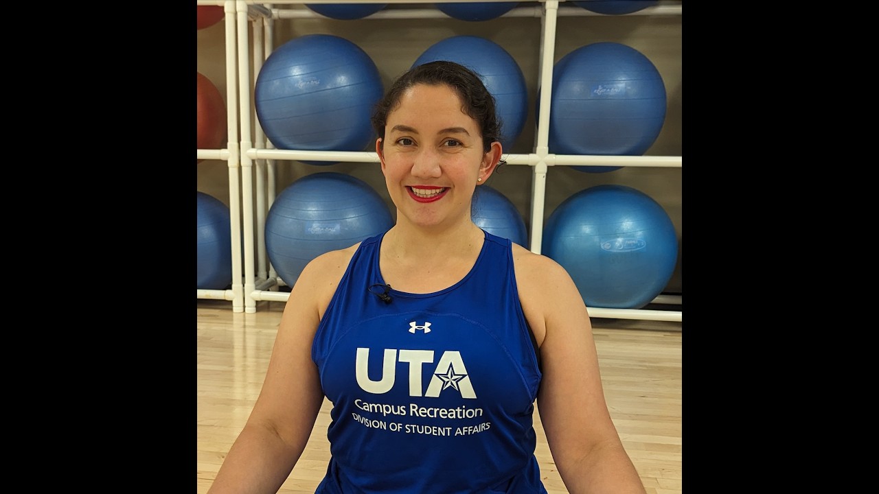 Class: Basic Yoga Group Fitness Instructor: Sineyda