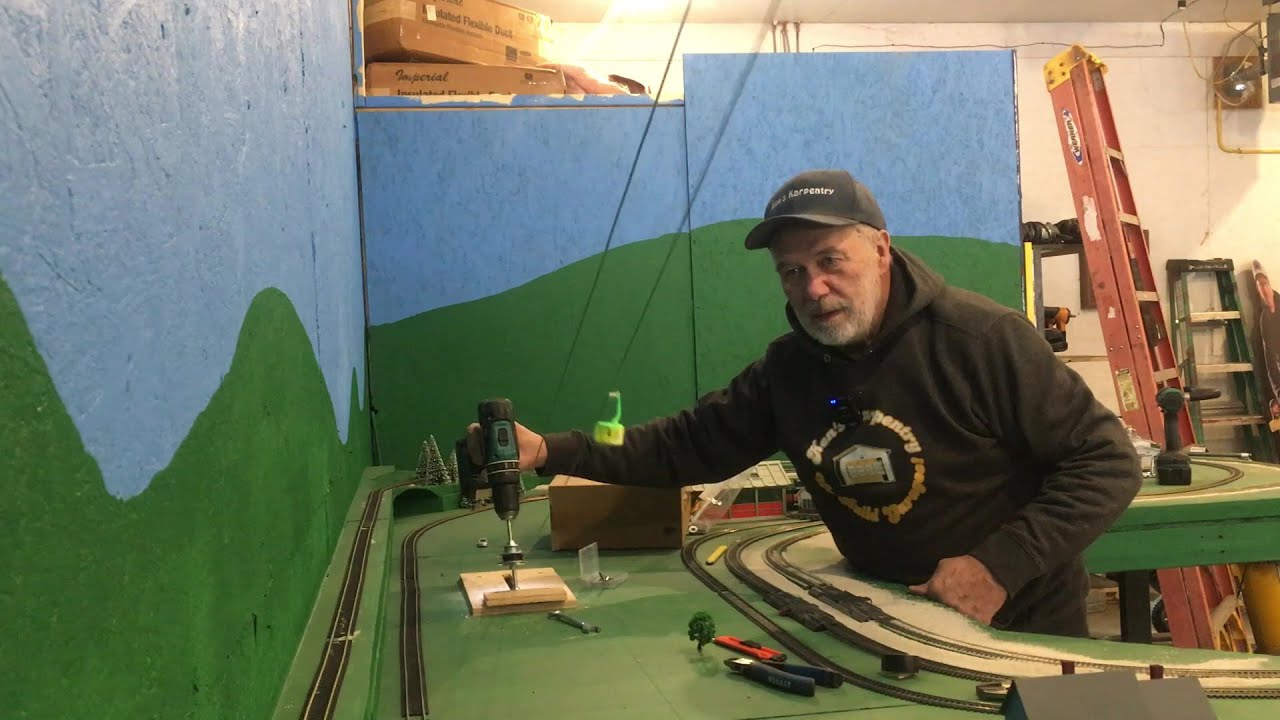 Home Built Gondola Ski Lift   HO Scale