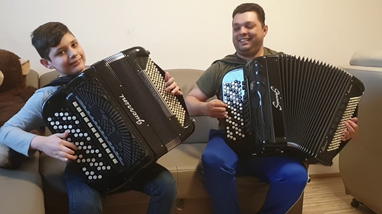 Mali Mija Robija sa samo 11 Godina i njegov Tata Danijel Robijin   Hora De Concert