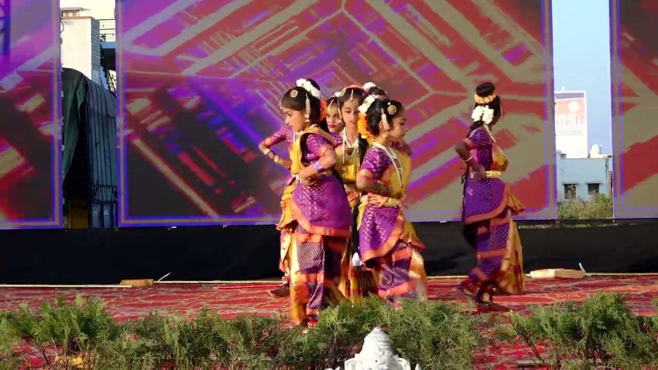 Welcome dance
