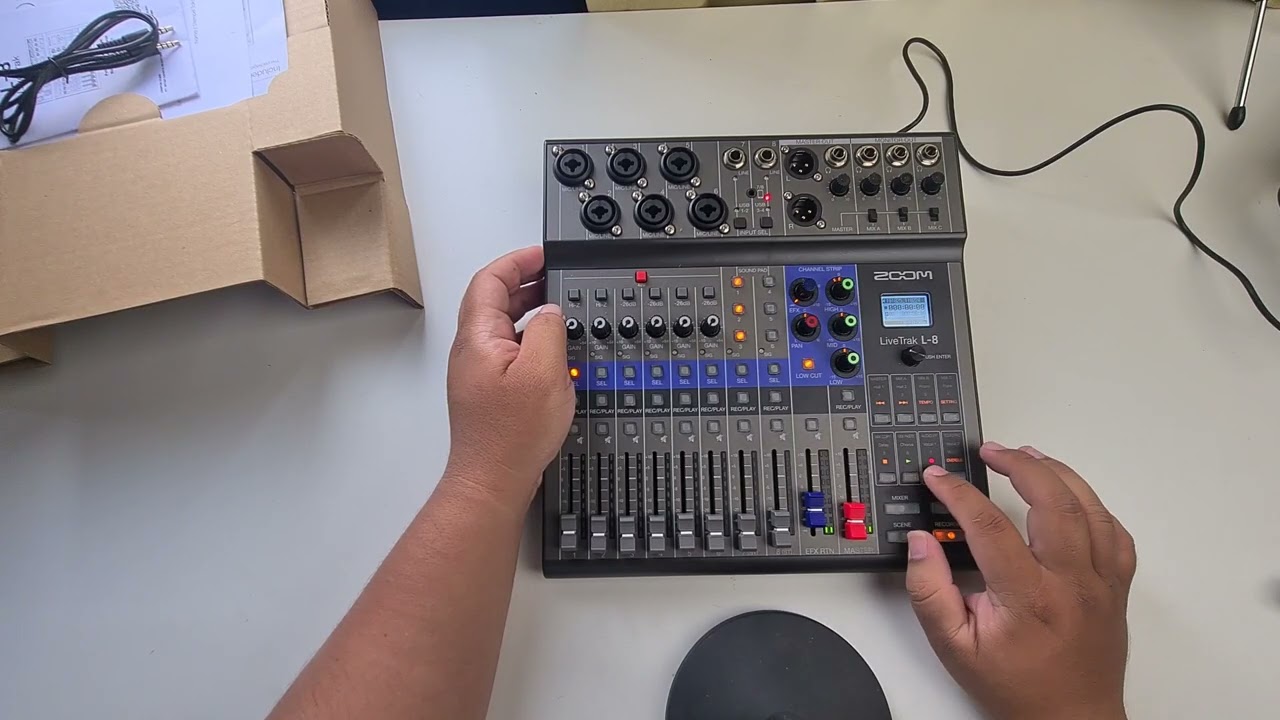 Di Jual : Unboxing dan test Mixer Digital Zoom LiveTrak 8-Channel