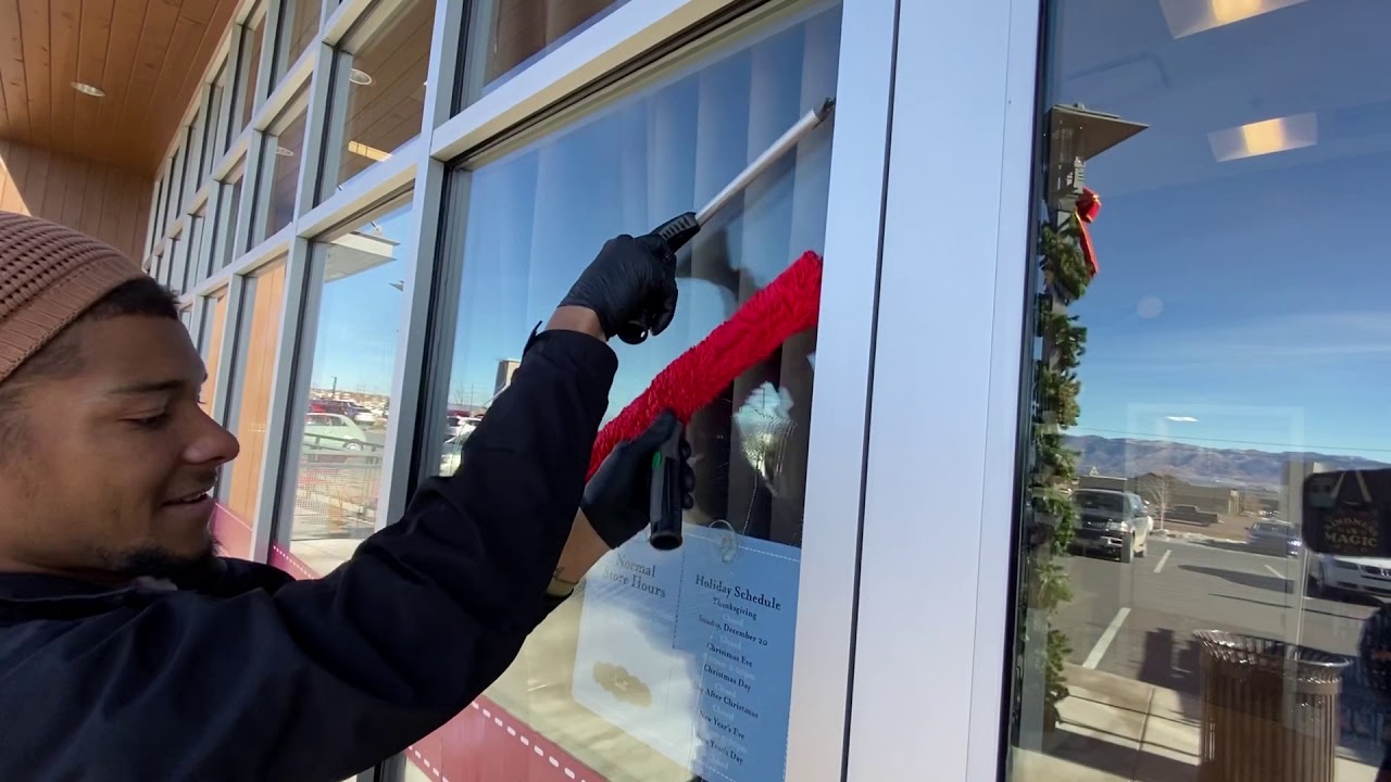 Storefront Window Cleaning(trad + swivel tool)