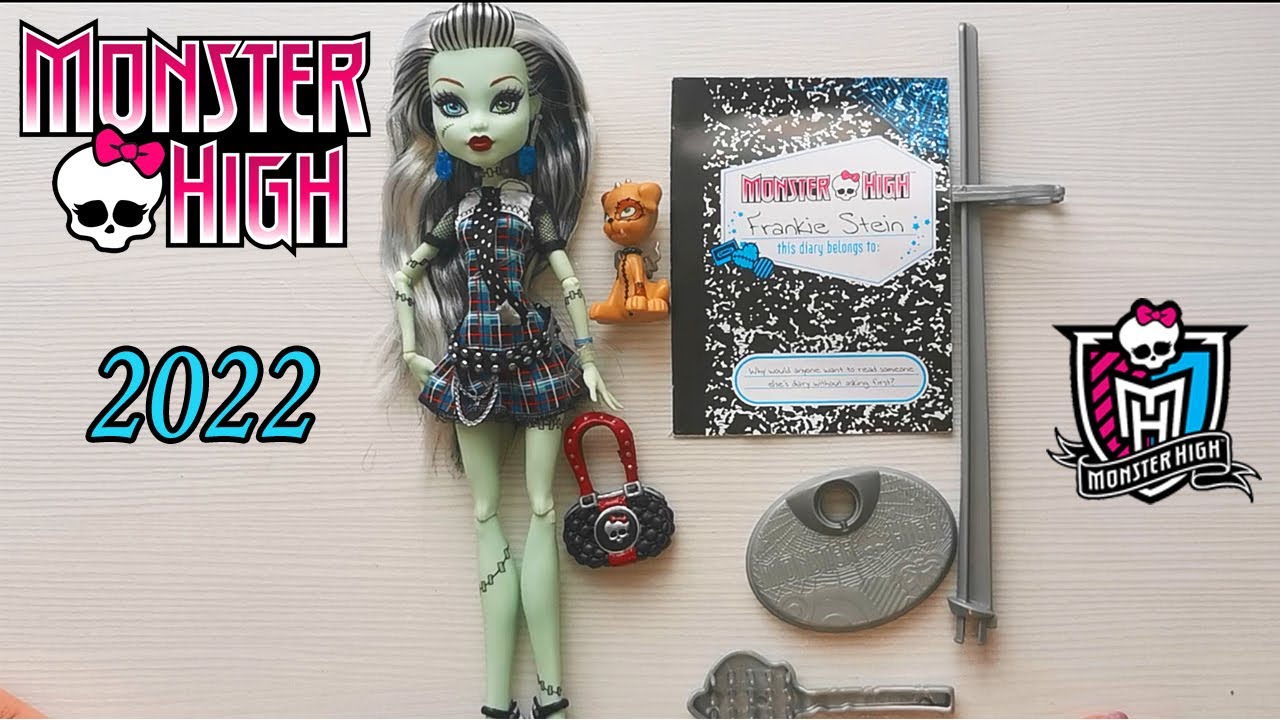 Стало ХУЖЕ?! Обзор куклы Monster High 2022 ФРЕНКИ ШТЕЙН Boo-riginal creeproduction Frankie Stein