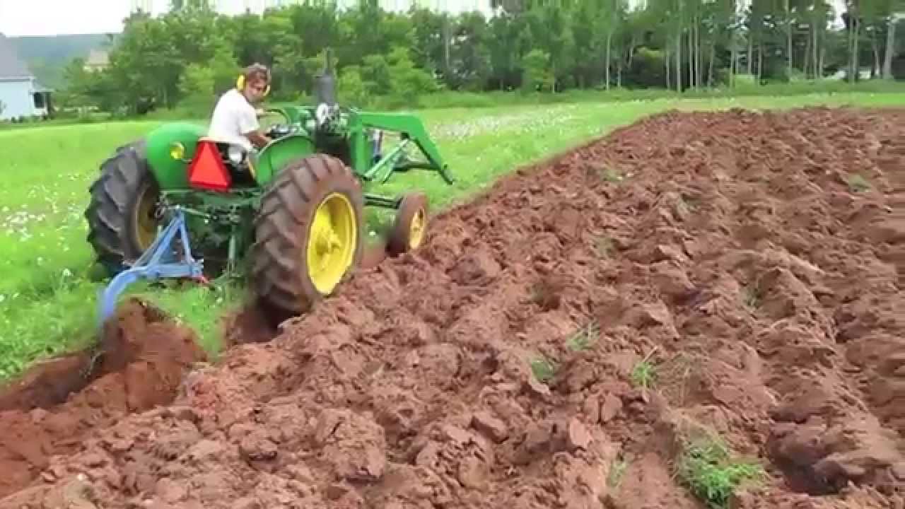 John Deere 1010 plowing 1-16