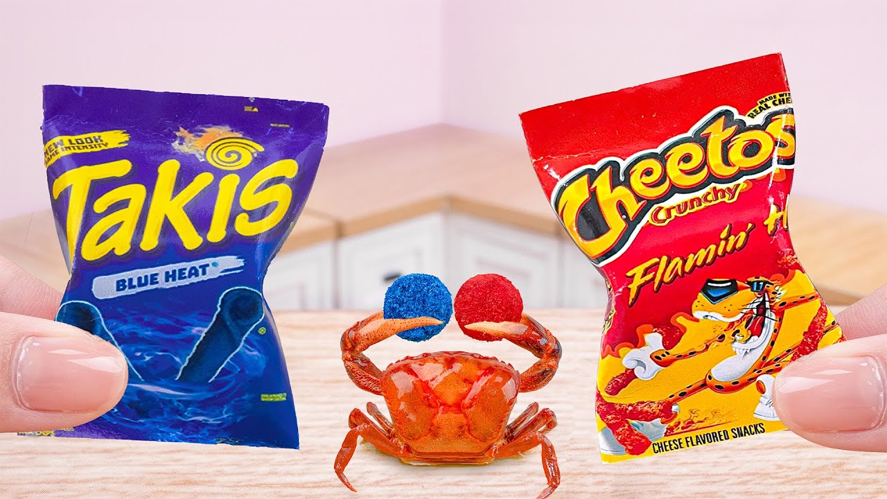 Как приготовить миниатюрные крабовые котлеты из чипсов Cheetos и Takis | Мини-еда