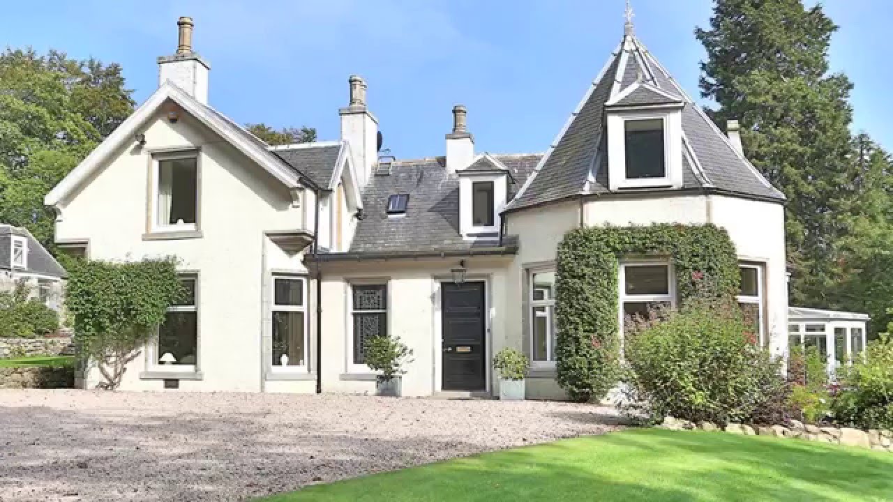 Sunday Post Property Fae Me Well  Aberdeen. Strutt and Parker