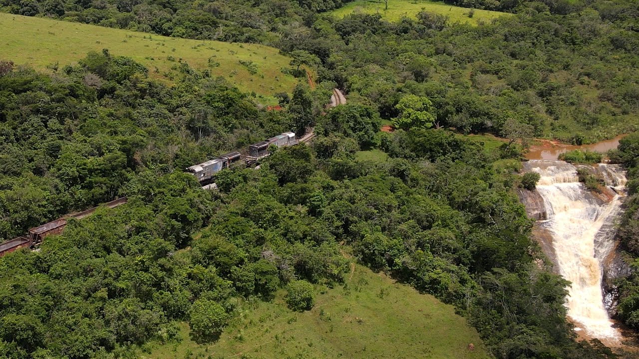 O Trem e a Cachoeira – Uma Paisagem Incrível em Itumirim na Rota do Calcario