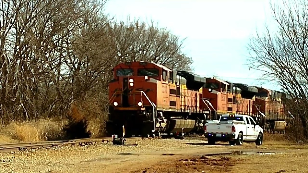REE202602007 BNSF 9300 SD70ACe switching 16 February 2026 11 15AM Stroud OK by Ronald E Estes