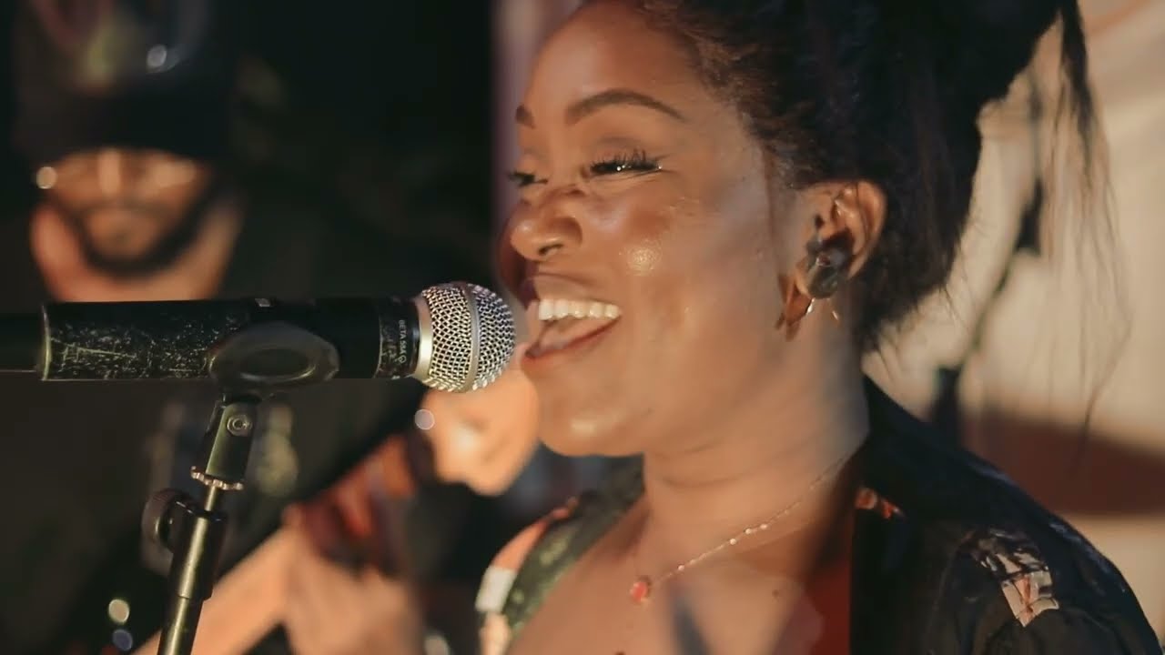 RARA - Live Performance