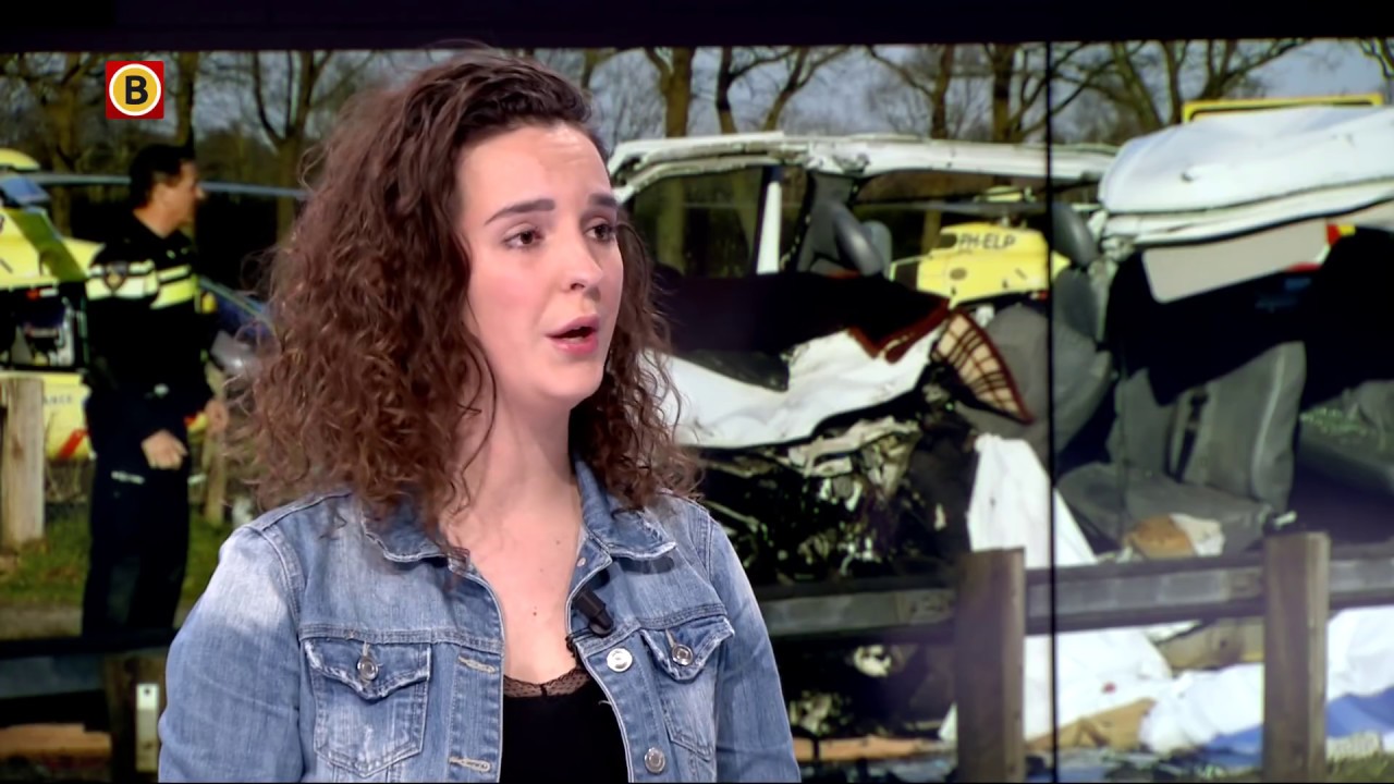 Botsing tussen busje en vrachtwagen: vijf doden