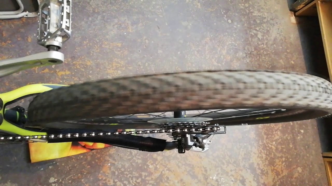 Opona Continental Race King video 1