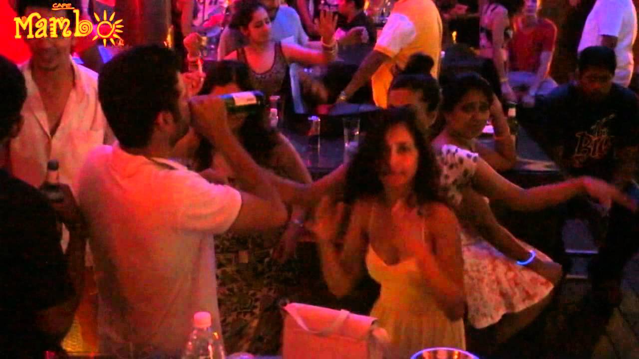 Cafe Mambo: Final Wave Goa 2014