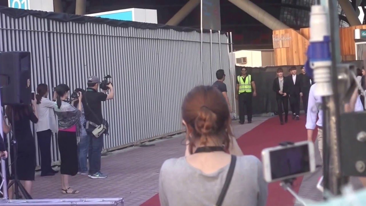 KCON AbuDhabi 2016 Red Carpet - Fancam complete