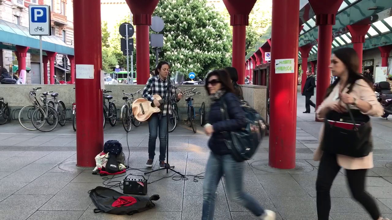 Fame d'aria | Mimosa (cover) - street live - Marte Marasco ft. Romina Dimo