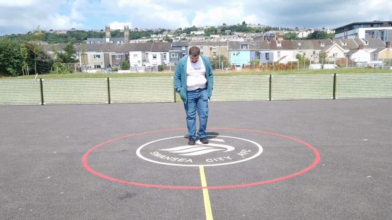 'I'm in love with all your flaws' - Homelessness song writing project Swansea